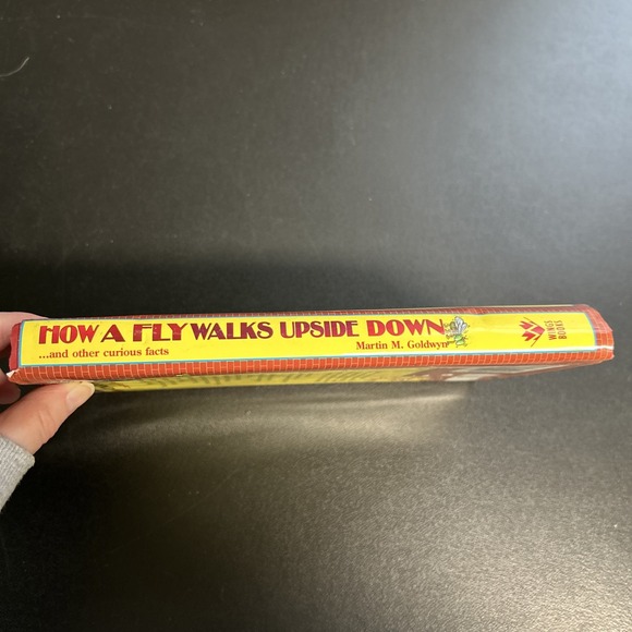 How A Fly Walks Upside Down Book ~ Martin M Goldwyn Funny Facts paperback book - Picture 6 of 7